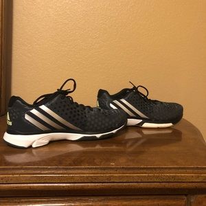 Adidas Volley Response Boost W never worn